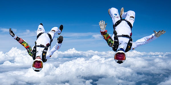 thumb-skysuits-competition-en